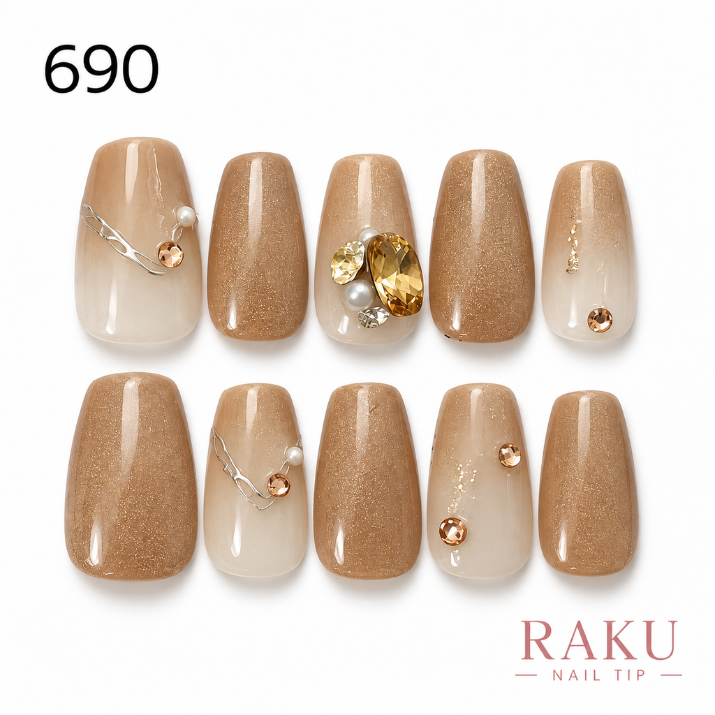 690 ネイルチップ グレージュニュアンス ビジュー パール 上品 オフィス お呼ばれ コフィン ミディアム RAKU