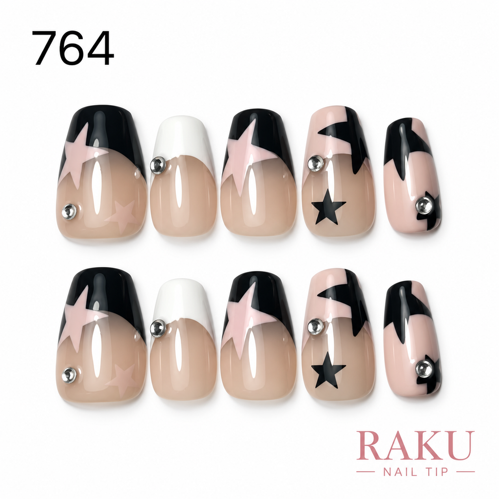 764 ネイルチップ ブラックスター ピンクベージュ ビジュー コフィン ミディアム RAKU